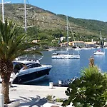 Buena Vis-ta With The Sea View Apartament *
