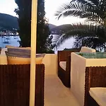 Buena Vis-ta With The Sea View Apartament Vis