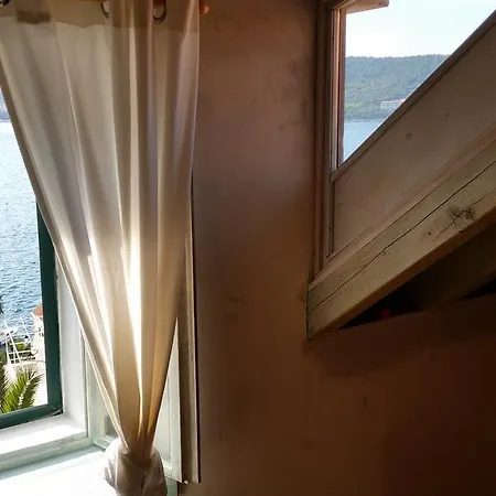 Apartment Buena Vis-ta With The Sea View Vis